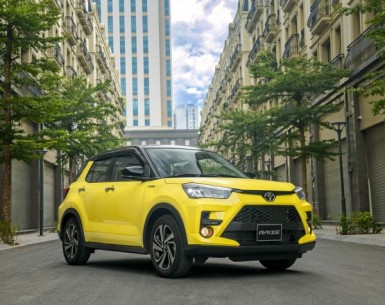 Top 6 mẫu xe Toyota 5 chỗ 2023 và bảng giá mới nhất
