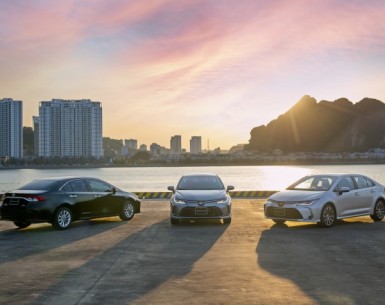 Corolla Altis tái xuất, thiết kế đổi mới, công nghệ tiên phong